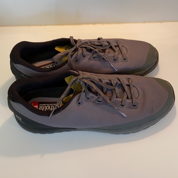 salomon acro sneaker